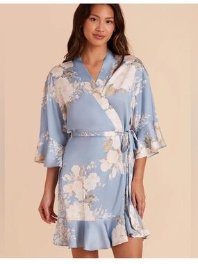 Birdy Grey Kenny Floral Ruffle Robe
Dusty Blue Romantic Bouquet XS / S